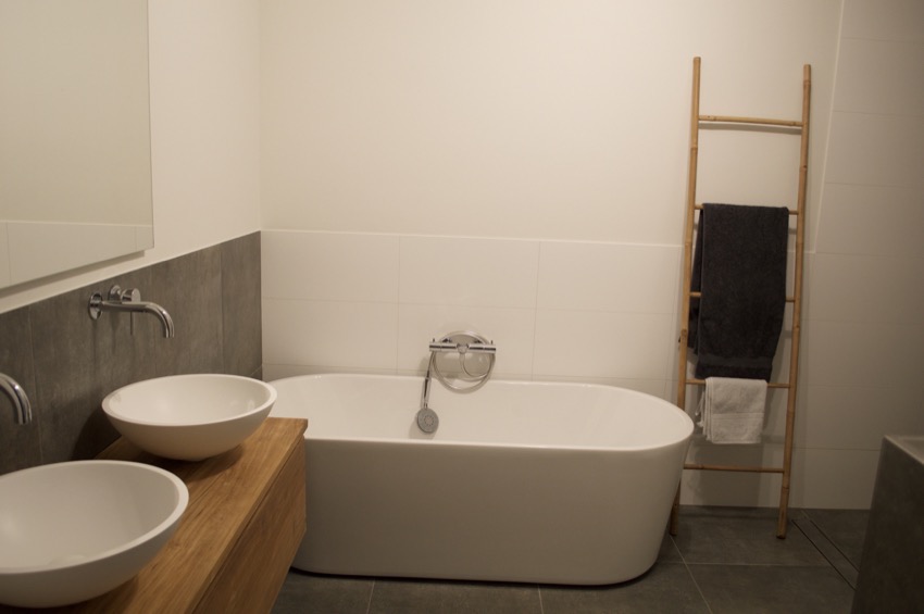 Minimalistische badkamer Hilversum